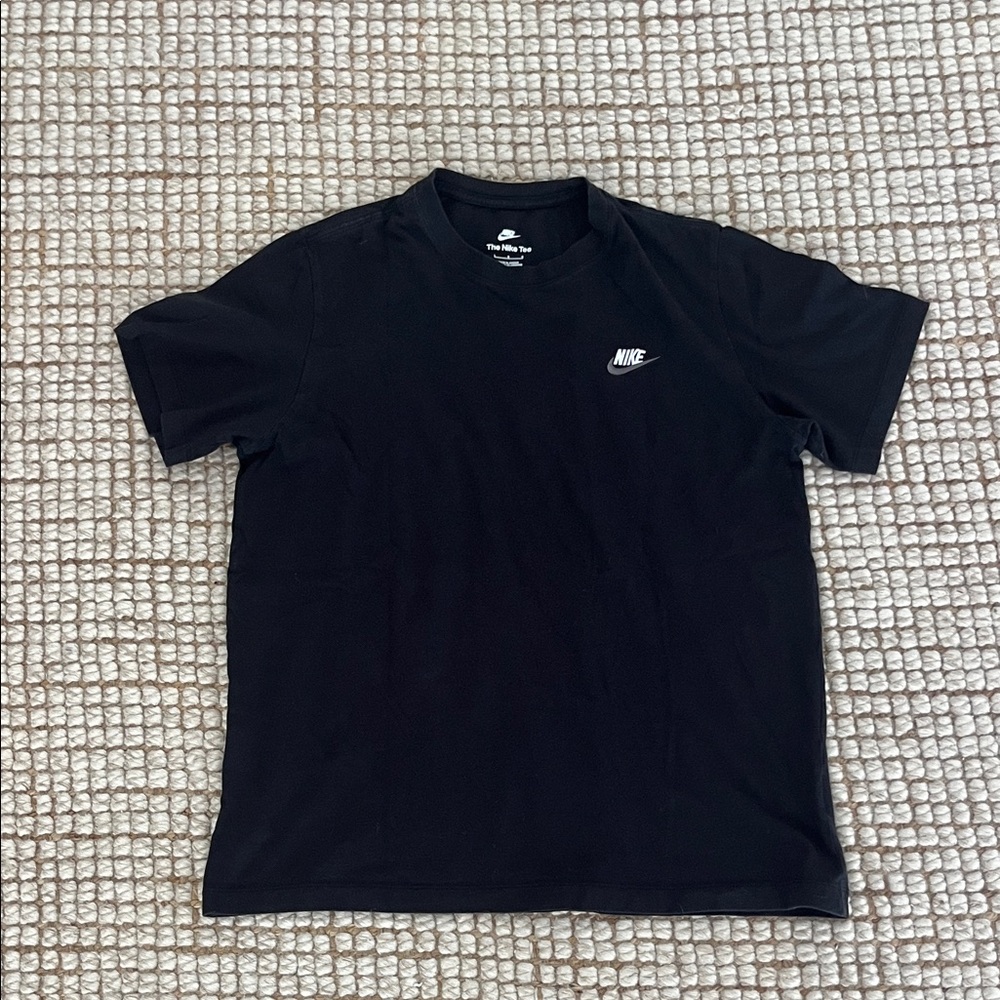 Nike Men's Black Short Sleeve Tee